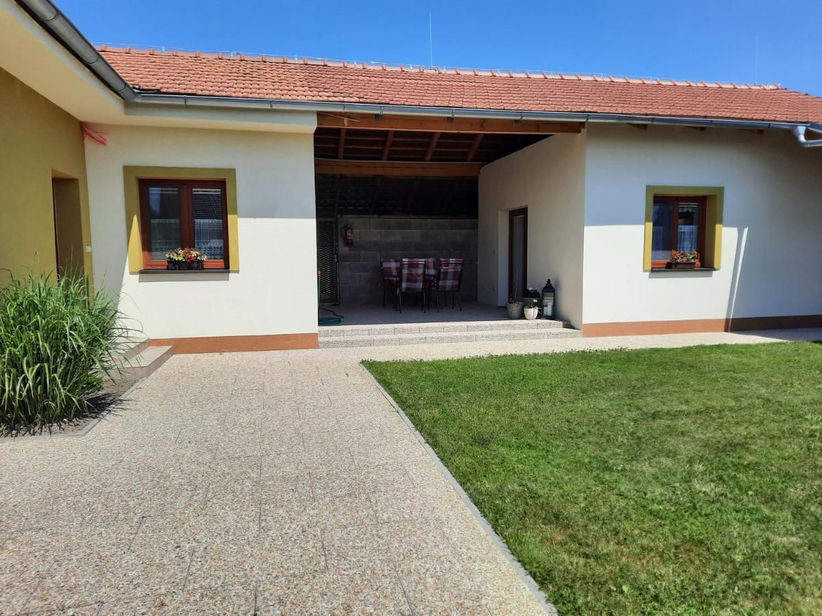 Penzion Katerina Mikulčice Exterior foto